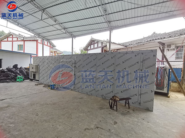 貴州燈籠椒烘干機(jī)安裝現(xiàn)場